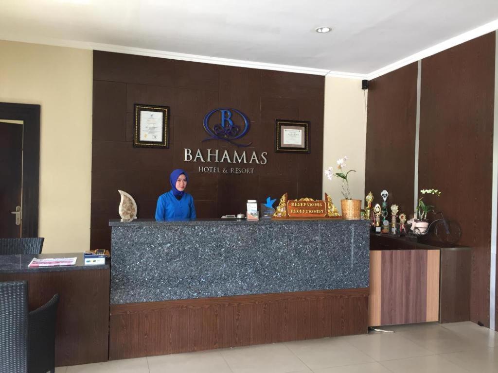 Bahamas Hotel & Resort Tanjung Pandan Exterior foto